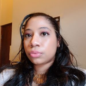 Meet your Posher, Alicea